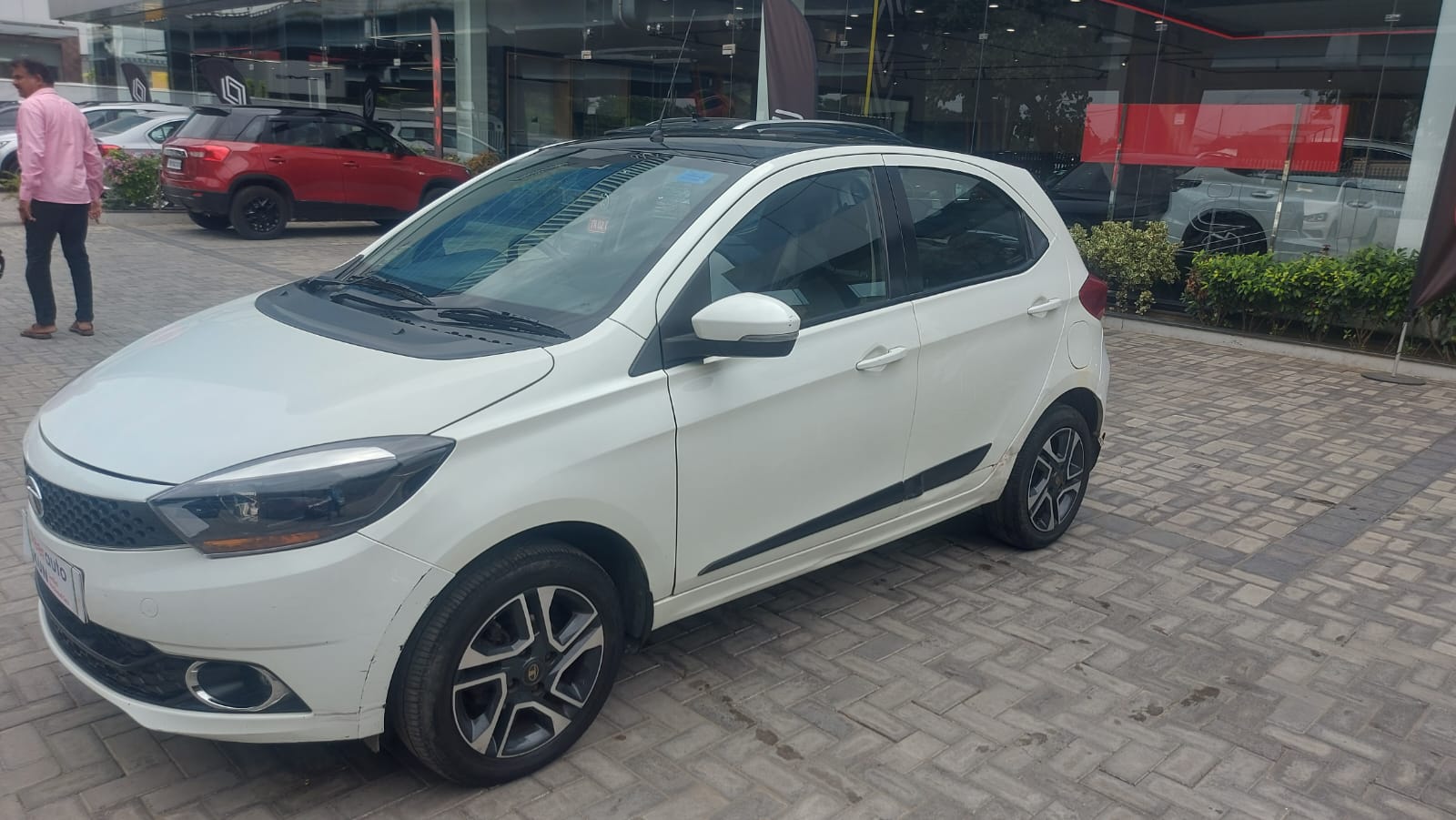 Tata Tiago(2019-2020) Revotron Xza Plus